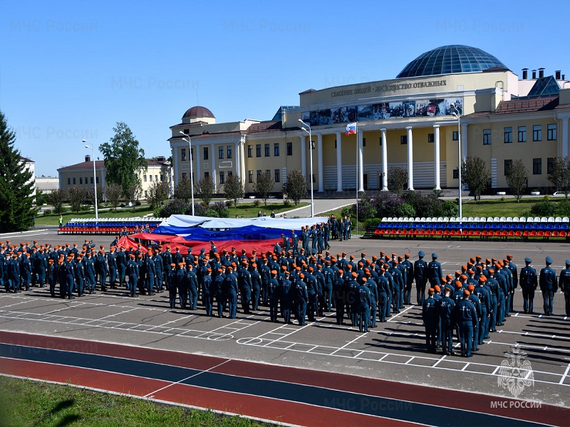 ФГБОУ ВО «Сибирская пожарно-спасательная академия ГПС МЧС России» приглашает учащихся для обучения.